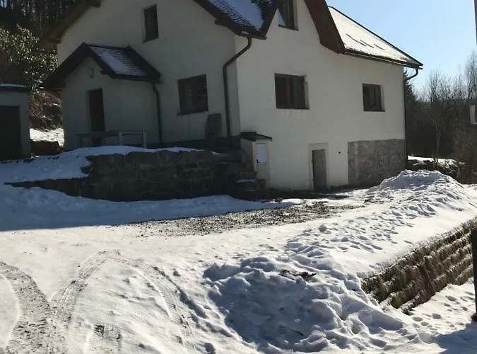 Sun & Snow Hollyhome *